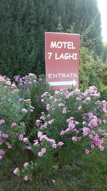 Motel 7 Laghi Castelletto Di Branduzzo Exterior photo