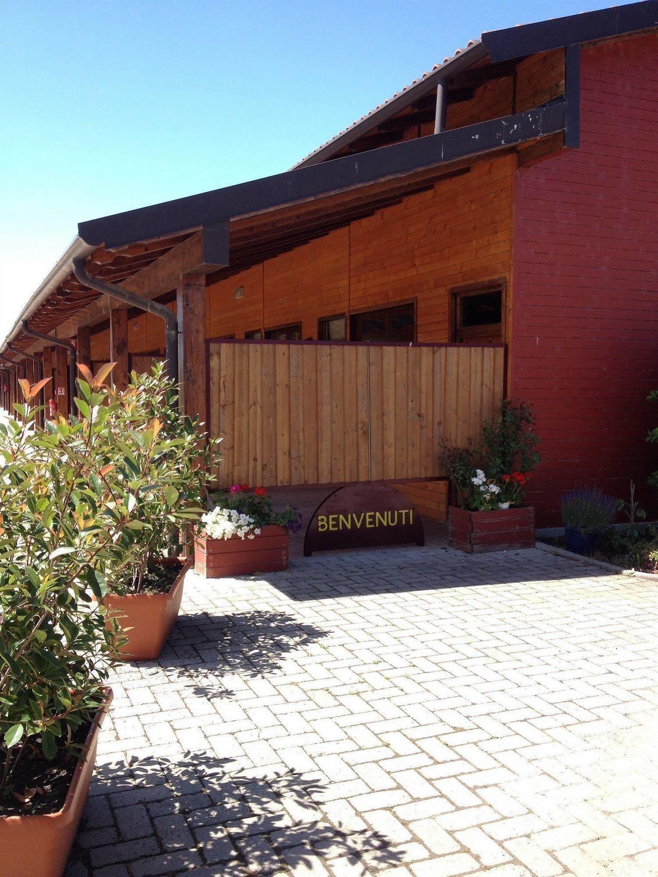 Motel 7 Laghi Castelletto Di Branduzzo Exterior photo